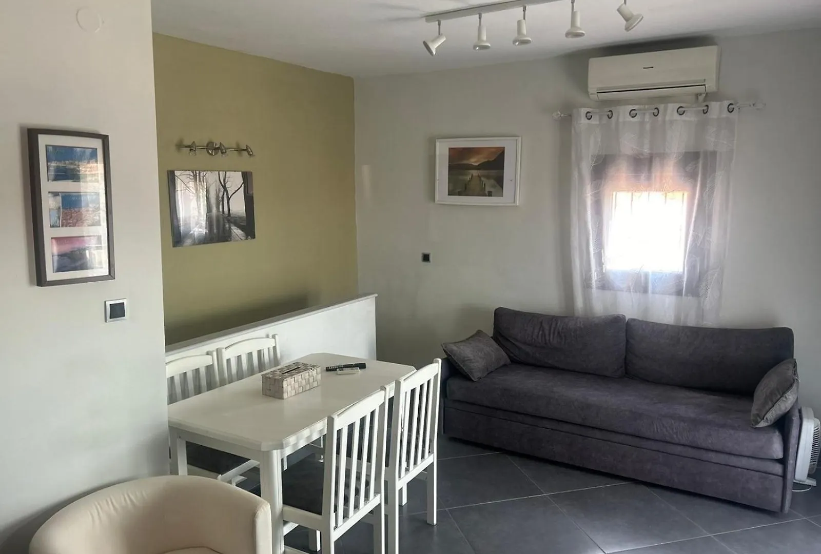 דירות ניקיטי Studio Anna